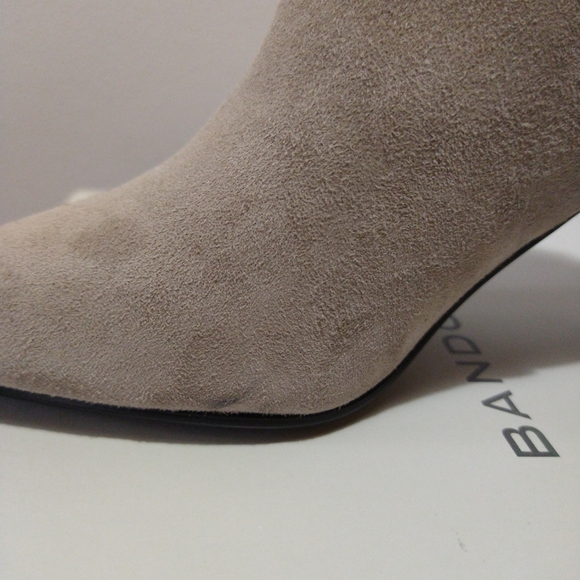 Bandolino Bari Beige Suede Kitten Ankle Booties - Picture 12 of 13